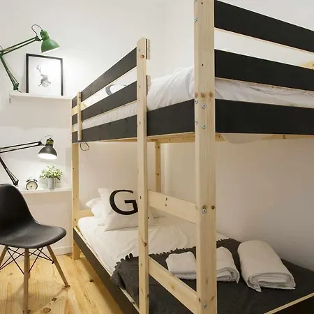 Green- Modern Studio Baixa Chiado Ar Condicionado Daire *