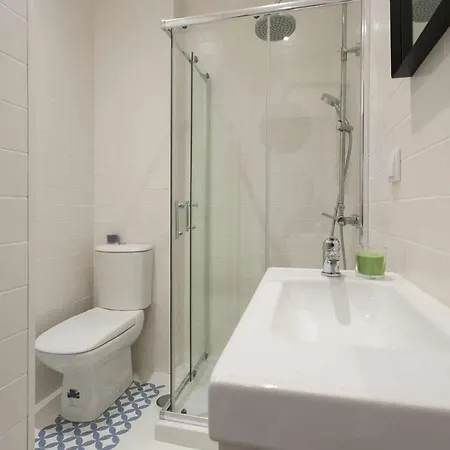 Green- Modern Studio Baixa Chiado Ar Condicionado Apartamento Lisboa